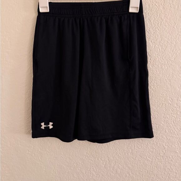 Under Armour Black Athletic Shorts - Picture 1 of 7